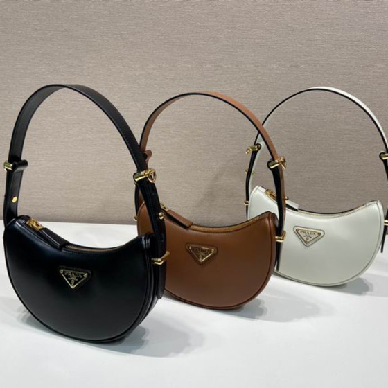 Prada Moon1BC199 18x16x5cm AP